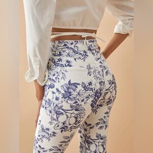 NWT Reformation Cynthia Toile High Rise Straight Jeans Monaco Size 28